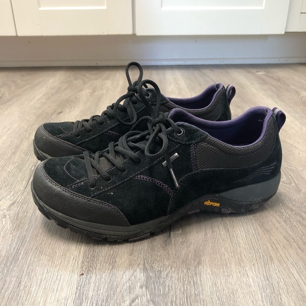 Dansko Black Suede Sneakers Tennis Shoes Size Women’s 10.5 EU 41 Vibram Sole - Picture 5 of 7